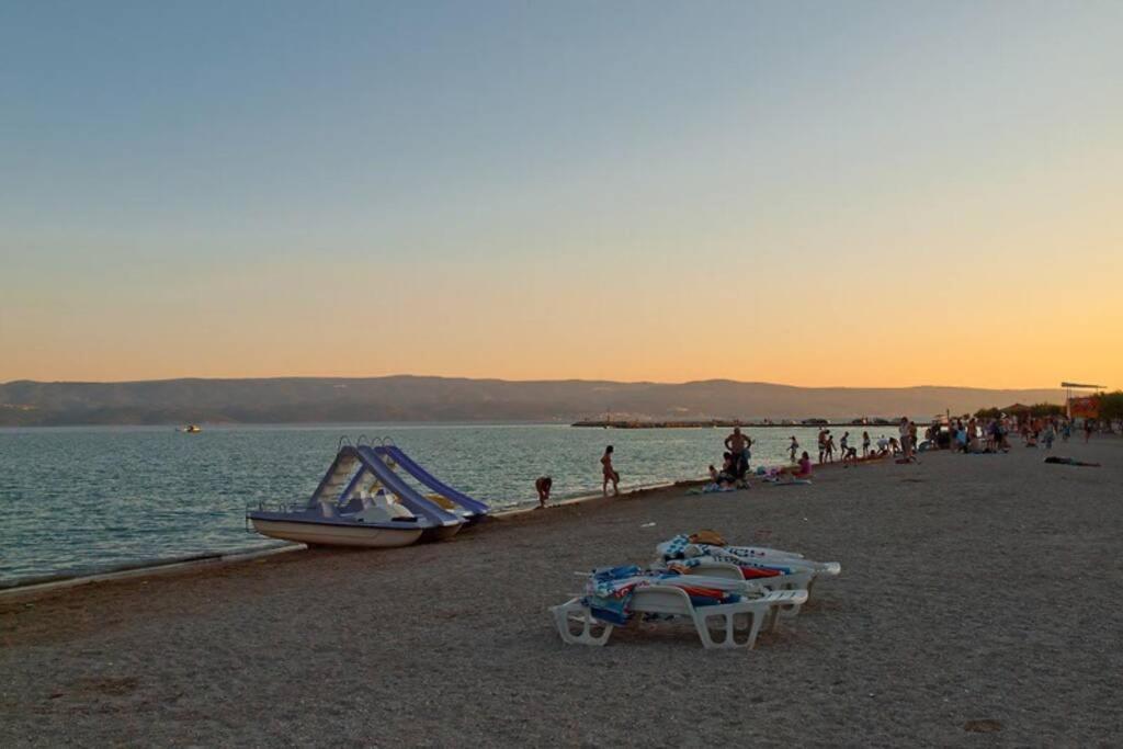 Sara apartment Punta Omis near sandy beach Bagian luar foto